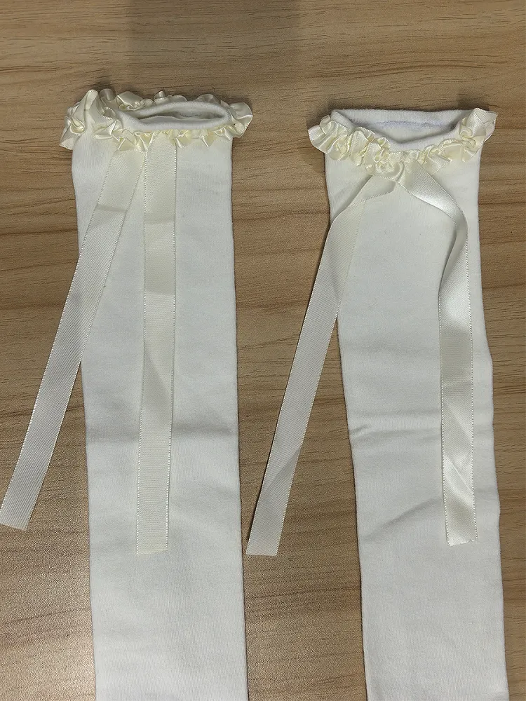 Milk White Sweet Ruffled Cuff Bowknot Underknee Stockings
