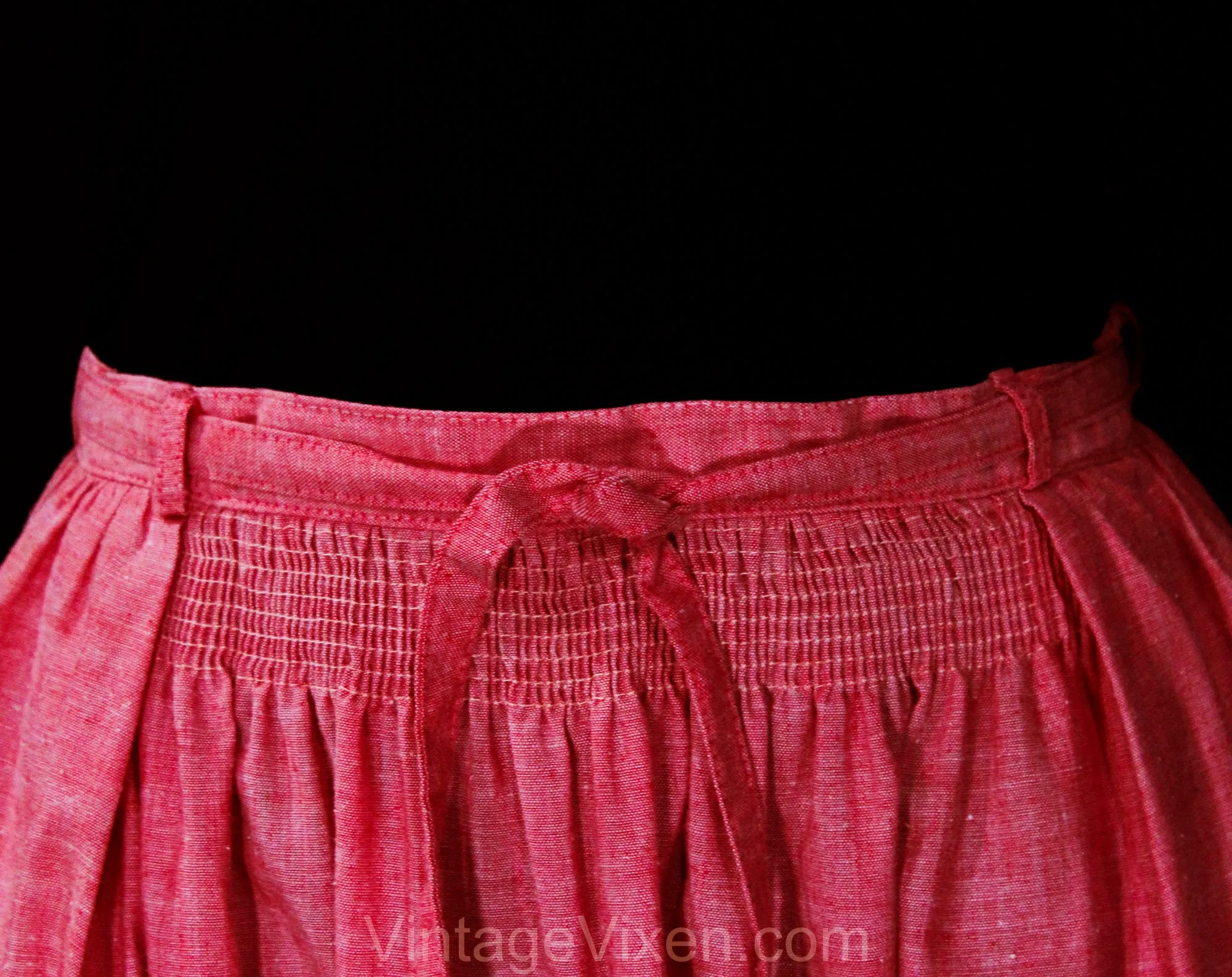 Size 4 Red Chambray Peasant Skirt by Narducci - Casual 1970s Full Style with Self Tie Belt - 1930s 40s Inspired Bohemian Cotton - Waist 25