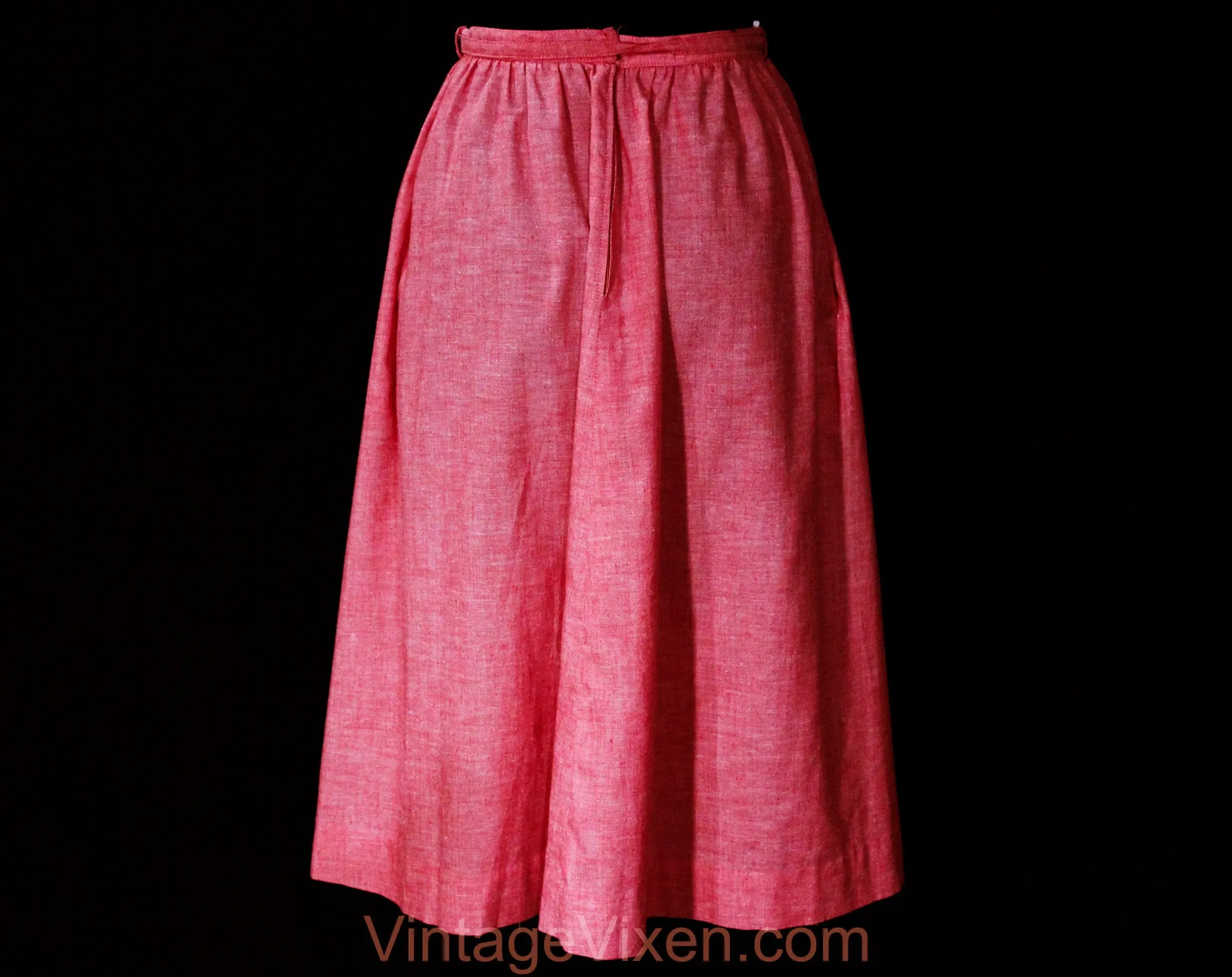 Size 4 Red Chambray Peasant Skirt by Narducci - Casual 1970s Full Style with Self Tie Belt - 1930s 40s Inspired Bohemian Cotton - Waist 25